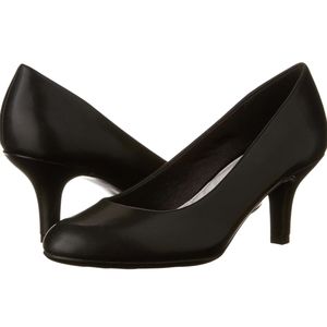 NIB Easy Street Dress Pumps Size 12